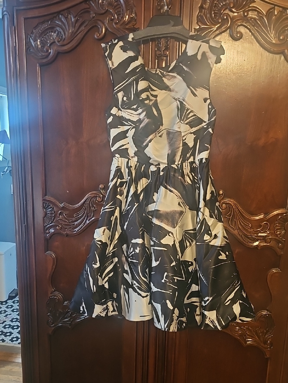 Alice + Olivia Black and White Patterned Dress